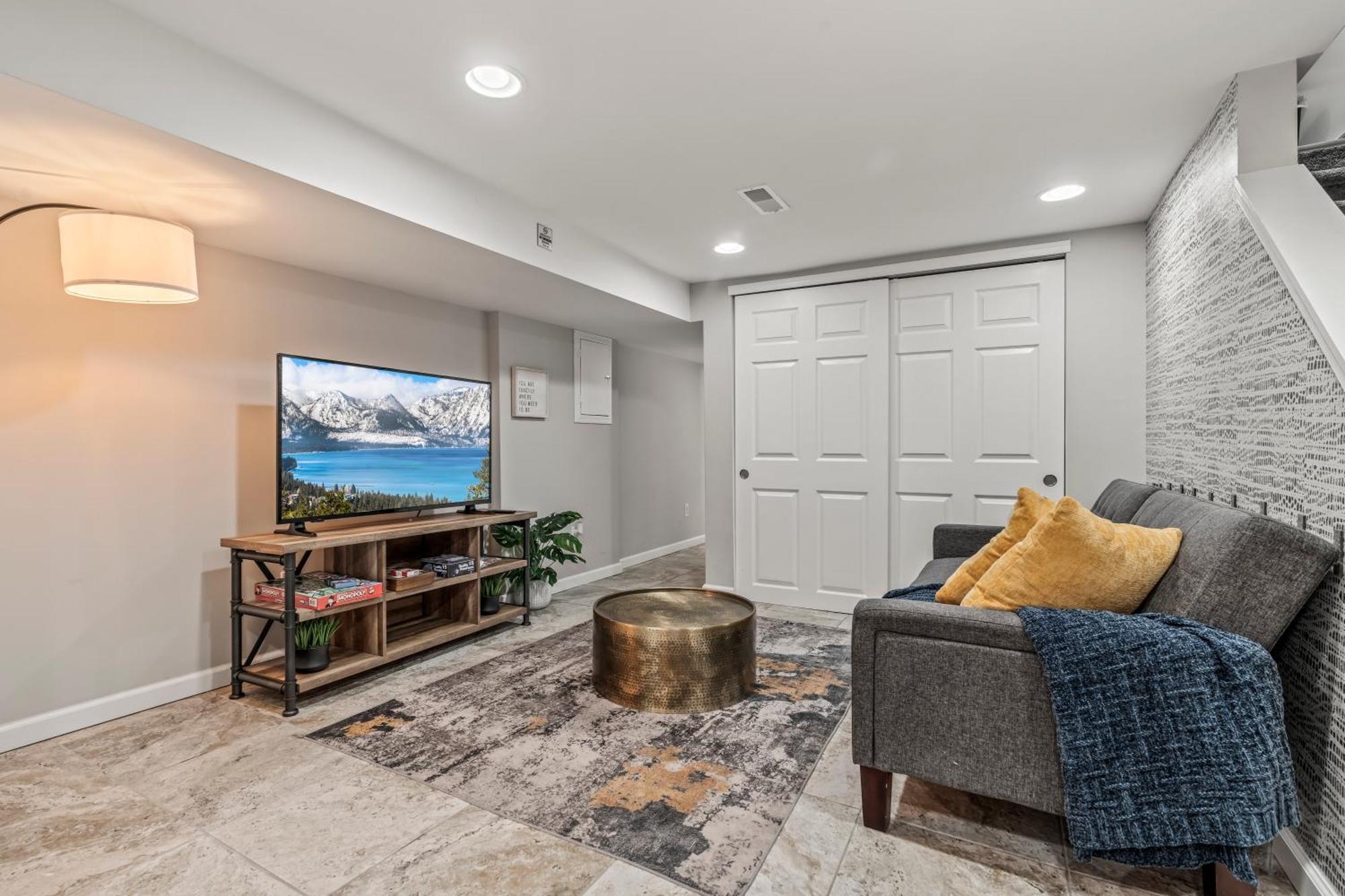 Uptown Gem! A Family Free Early Check-in! * Philadelphia